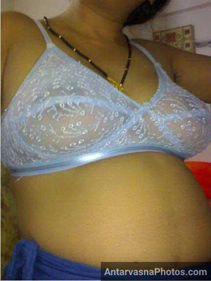 https://pub-5fcdf72a54cd4edbb03ec3edaa415a42.r2.dev/nakedleaks/seductive_images_of_indian_housewife/3.jpg