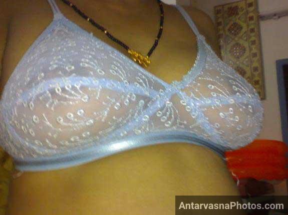 https://pub-5fcdf72a54cd4edbb03ec3edaa415a42.r2.dev/nakedleaks/seductive_images_of_indian_housewife/4.jpg