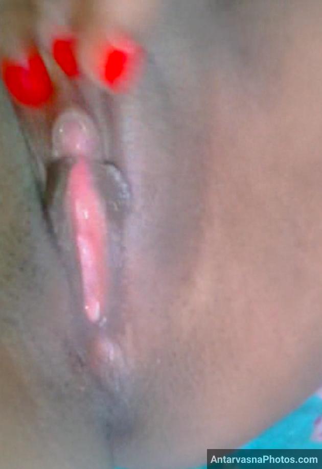 https://pub-5fcdf72a54cd4edbb03ec3edaa415a42.r2.dev/nakedleaks/seductive_images_of_indian_wife's_sensual_act/6.jpg