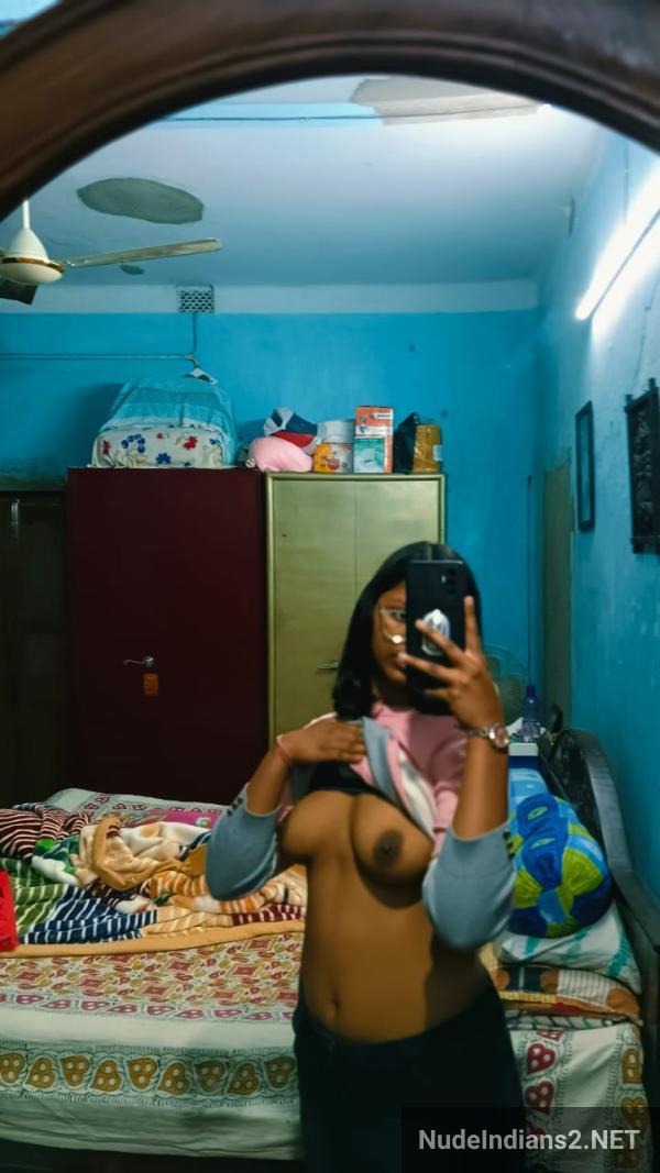 https://pub-5fcdf72a54cd4edbb03ec3edaa415a42.r2.dev/nakedleaks/seductive_images_of_kerala's_bhavya_gowda_revealing_all/18.jpg