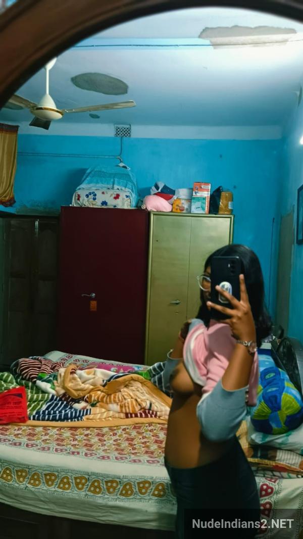 https://pub-5fcdf72a54cd4edbb03ec3edaa415a42.r2.dev/nakedleaks/seductive_images_of_kerala's_bhavya_gowda_revealing_all/20.jpg