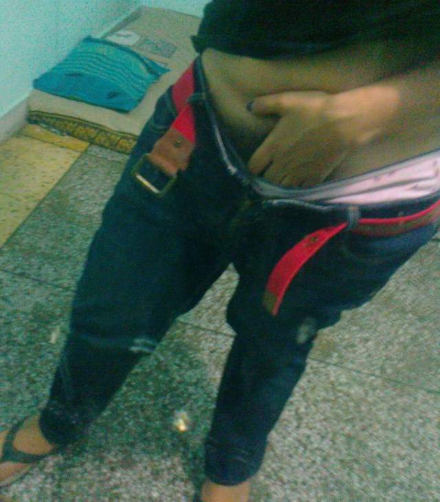 https://pub-5fcdf72a54cd4edbb03ec3edaa415a42.r2.dev/nakedleaks/seductive_images_of_madhuri,_a_girl_from_delhi/16.jpg