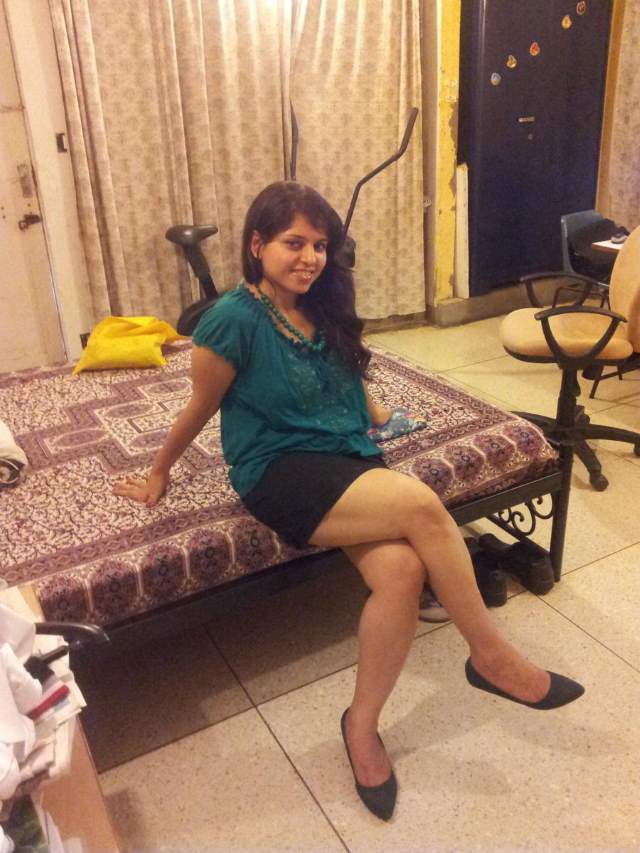 https://pub-5fcdf72a54cd4edbb03ec3edaa415a42.r2.dev/nakedleaks/seductive_images_of_madhuri,_a_girl_from_delhi/18.jpg