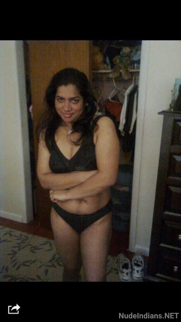 https://pub-5fcdf72a54cd4edbb03ec3edaa415a42.r2.dev/nakedleaks/seductive_images_of_mature_moms_and_bhabhi/50.jpg