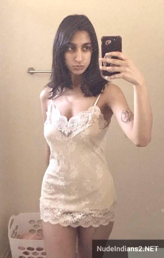 https://pub-5fcdf72a54cd4edbb03ec3edaa415a42.r2.dev/nakedleaks/seductive_images_of_muslim_girl_naziya_showcasing_her_figure/2.jpg