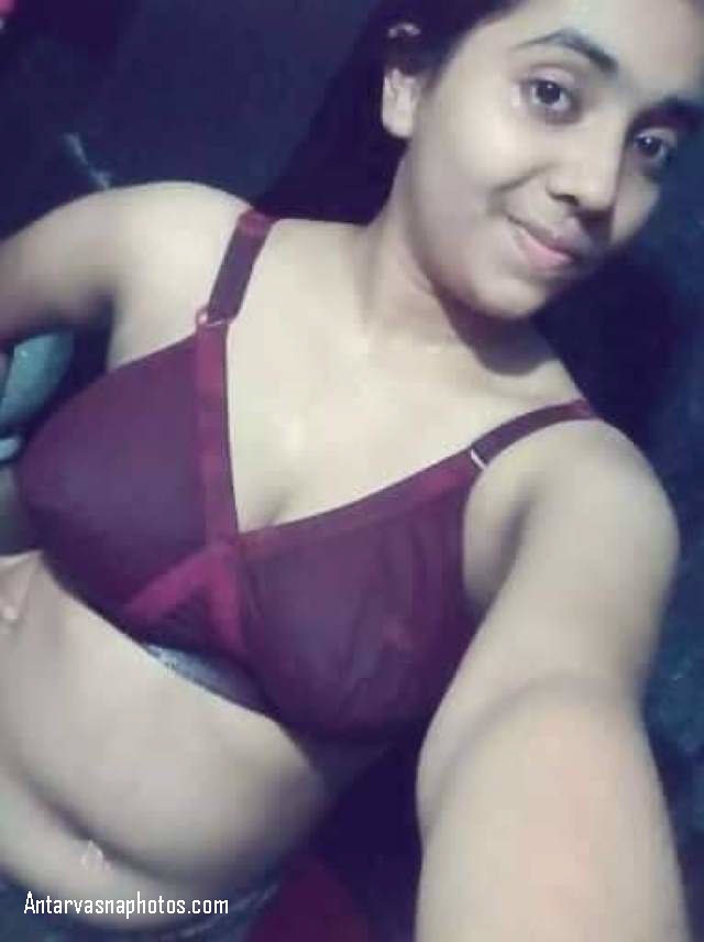 https://pub-5fcdf72a54cd4edbb03ec3edaa415a42.r2.dev/nakedleaks/seductive_images_of_pakistani_beauty_sayara/0.jpg