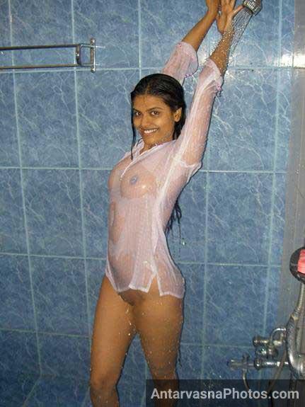 https://pub-5fcdf72a54cd4edbb03ec3edaa415a42.r2.dev/nakedleaks/seductive_indian_arpita_bhabhi_and_her_exposed_breasts/4.jpg
