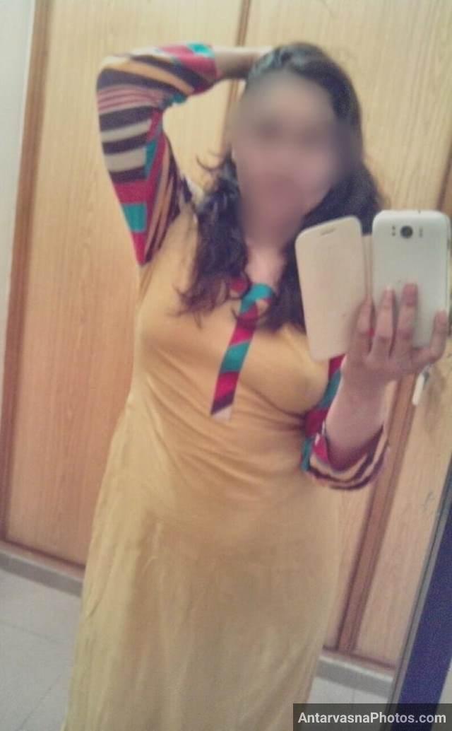 https://pub-5fcdf72a54cd4edbb03ec3edaa415a42.r2.dev/nakedleaks/seductive_indian_ass_pictures_of_a_sensuous_lady/12.jpg