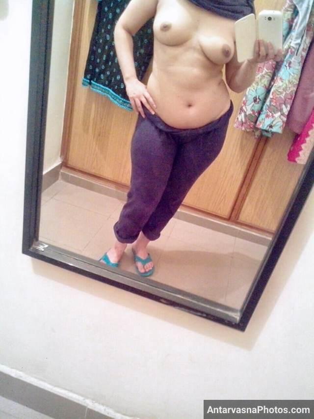 https://pub-5fcdf72a54cd4edbb03ec3edaa415a42.r2.dev/nakedleaks/seductive_indian_ass_pictures_of_a_sensuous_lady/19.jpg