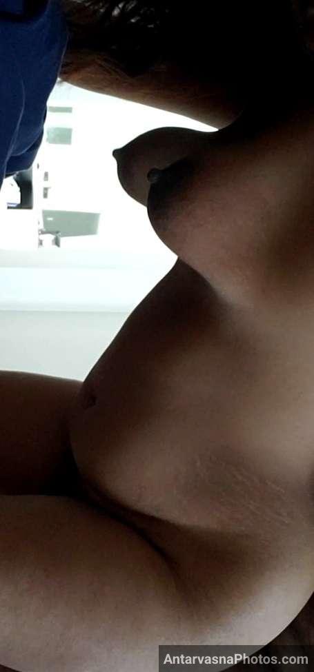 https://pub-5fcdf72a54cd4edbb03ec3edaa415a42.r2.dev/nakedleaks/seductive_indian_aunt_and_nephew_xxx_photo_session/8.jpg