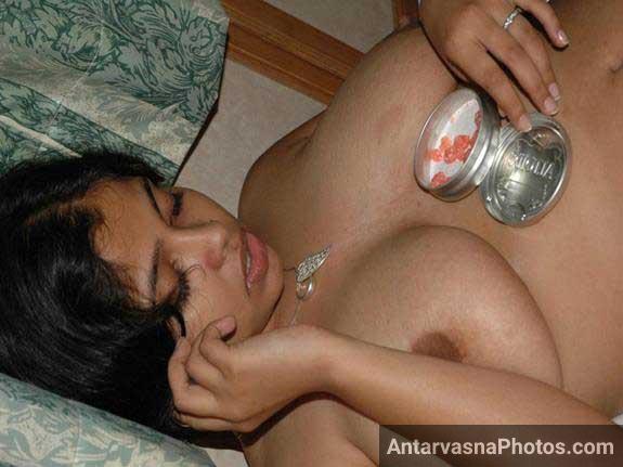 https://pub-5fcdf72a54cd4edbb03ec3edaa415a42.r2.dev/nakedleaks/seductive_indian_babe_with_large_boobs_in_photos/1.jpg