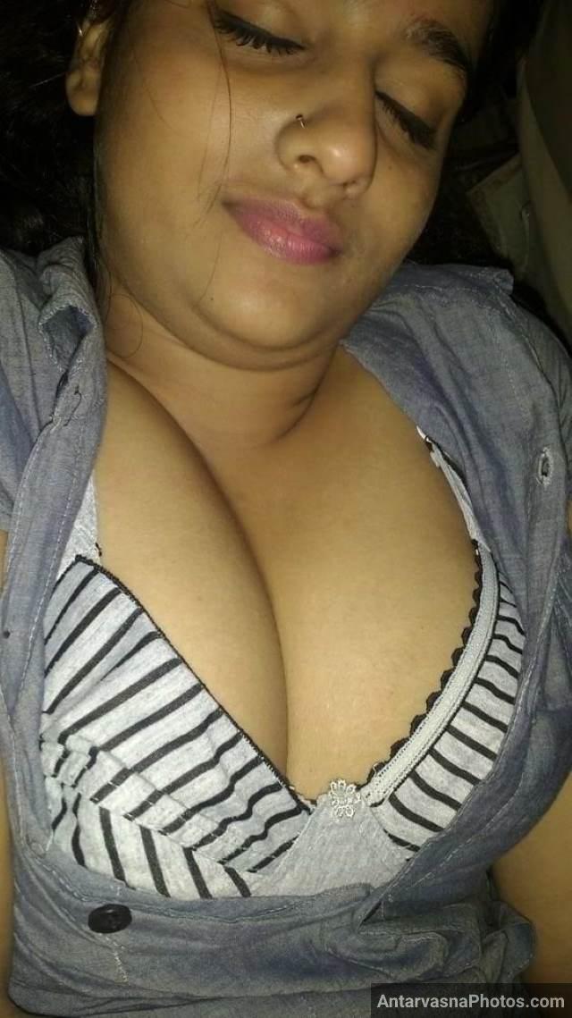 https://pub-5fcdf72a54cd4edbb03ec3edaa415a42.r2.dev/nakedleaks/seductive_indian_bhabhi's_desi_intimate_photos/24.jpg