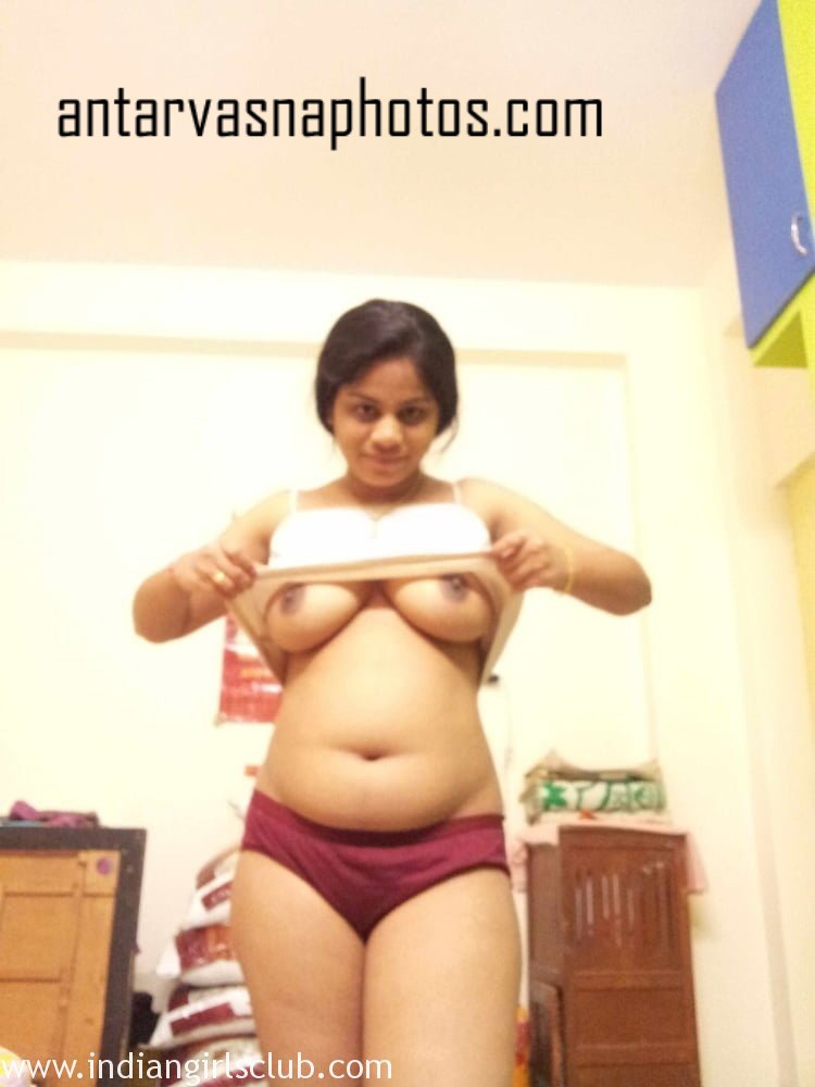 https://pub-5fcdf72a54cd4edbb03ec3edaa415a42.r2.dev/nakedleaks/seductive_indian_bhabhi_kiran's_juicy_breasts_–_part_2/0.jpg