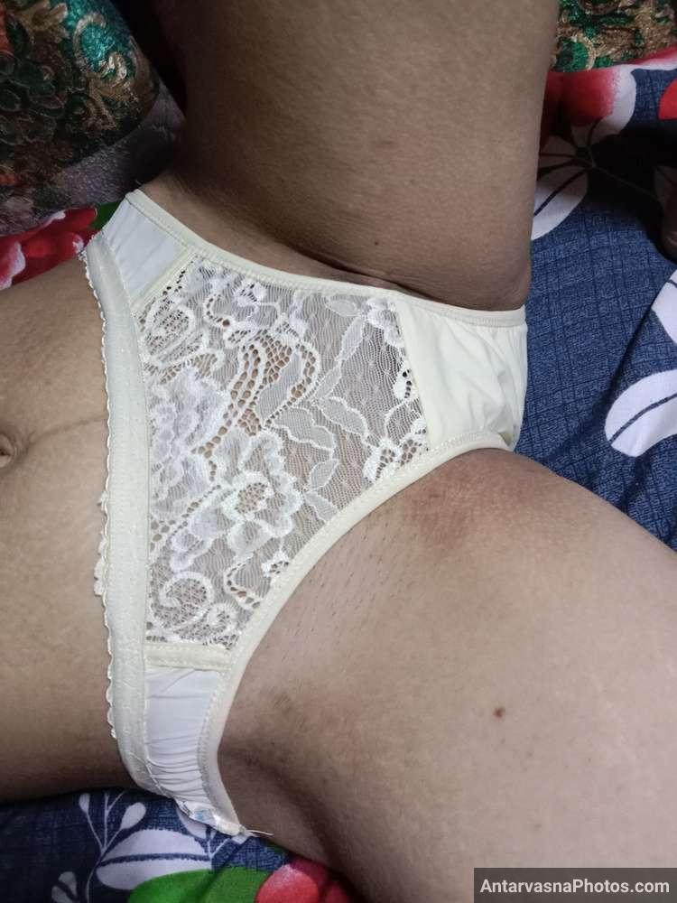 https://pub-5fcdf72a54cd4edbb03ec3edaa415a42.r2.dev/nakedleaks/seductive_indian_bhabhi_takes_her_lover's_manhood_–_sensual_desi_intimate_images/5.jpg