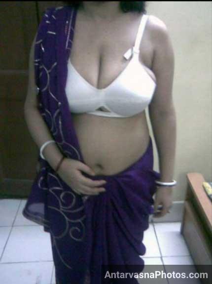 https://pub-5fcdf72a54cd4edbb03ec3edaa415a42.r2.dev/nakedleaks/seductive_indian_bra_revealed_by_math_instructor/5.jpg