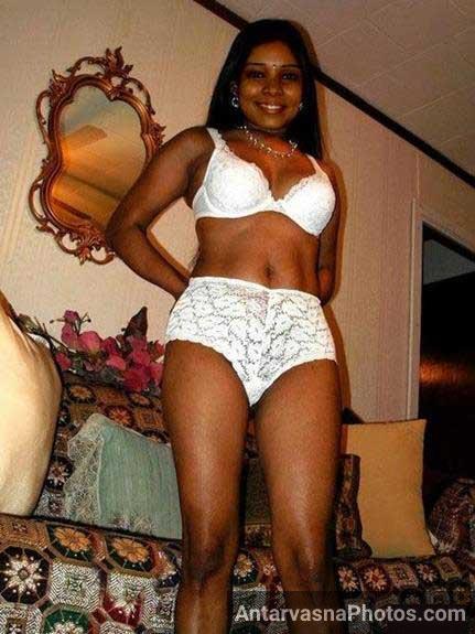 https://pub-5fcdf72a54cd4edbb03ec3edaa415a42.r2.dev/nakedleaks/seductive_indian_girl_with_beautiful_breasts/0.jpg