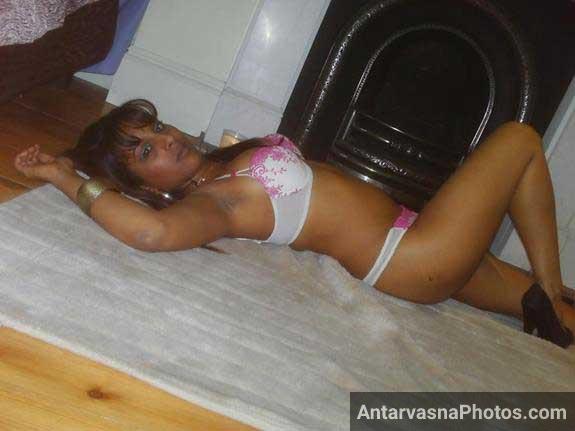Seductive Indian Girl with Dark Skin and Juicy Aura