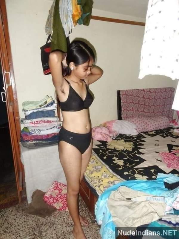 https://pub-5fcdf72a54cd4edbb03ec3edaa415a42.r2.dev/nakedleaks/seductive_indian_girls_in_bra_panty_exposed/44.jpg