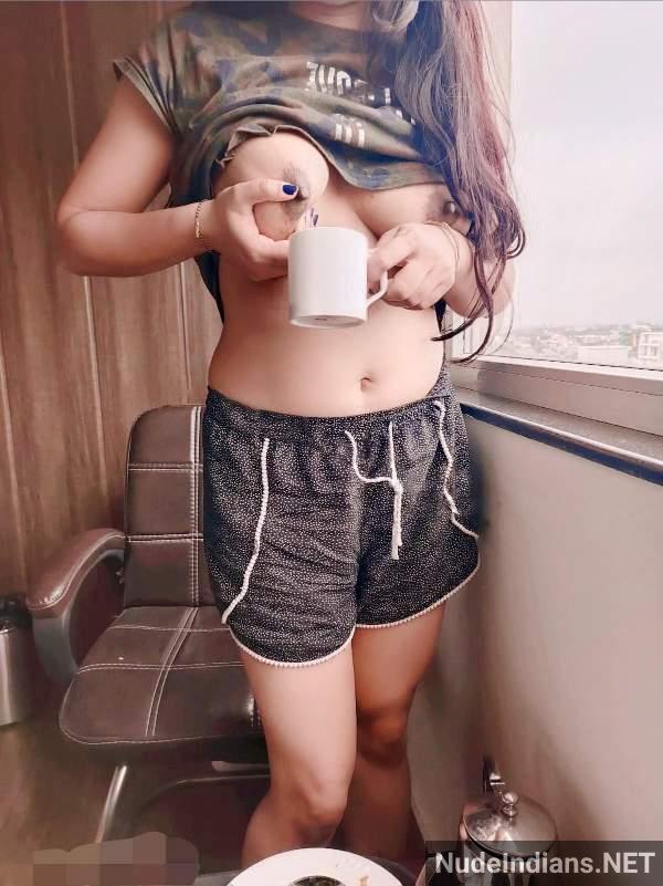 https://pub-5fcdf72a54cd4edbb03ec3edaa415a42.r2.dev/nakedleaks/seductive_indian_girls_in_bra_panty_exposed/45.jpg