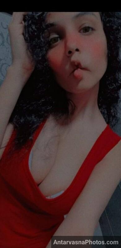https://pub-5fcdf72a54cd4edbb03ec3edaa415a42.r2.dev/nakedleaks/seductive_indian_woman's_alluring_nude_photographs/2.jpg