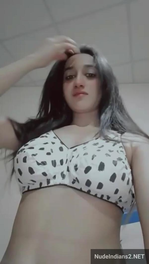 https://pub-5fcdf72a54cd4edbb03ec3edaa415a42.r2.dev/nakedleaks/seductive_indore_muslim_girlfriend_shagufta's_revealing_selfies/0.jpg