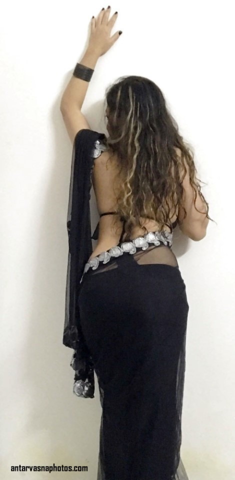 https://pub-5fcdf72a54cd4edbb03ec3edaa415a42.r2.dev/nakedleaks/seductive_juli_bhabhi's_cucumber_play_-_28_captivating_images/1.jpg