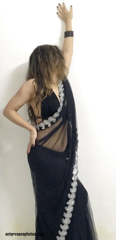 https://pub-5fcdf72a54cd4edbb03ec3edaa415a42.r2.dev/nakedleaks/seductive_juli_bhabhi's_cucumber_play_-_28_captivating_images/3.jpg