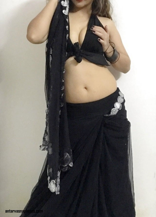 https://pub-5fcdf72a54cd4edbb03ec3edaa415a42.r2.dev/nakedleaks/seductive_juli_bhabhi's_cucumber_play_-_28_captivating_images/5.jpg