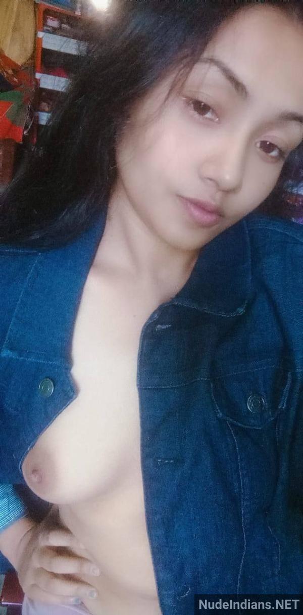 https://pub-5fcdf72a54cd4edbb03ec3edaa415a42.r2.dev/nakedleaks/seductive_kerala_girl_reveals_petite_assets_in_alluring_poses_for_boyfriend/31.jpg