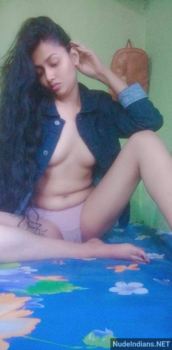 https://pub-5fcdf72a54cd4edbb03ec3edaa415a42.r2.dev/nakedleaks/seductive_kerala_girl_reveals_petite_assets_in_alluring_poses_for_boyfriend/32.jpg