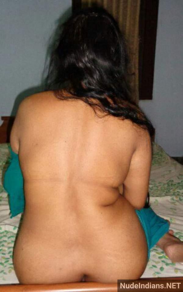 https://pub-5fcdf72a54cd4edbb03ec3edaa415a42.r2.dev/nakedleaks/seductive_marathi_bhabhi_showing_off_body_in_revealing_photos/26.jpg