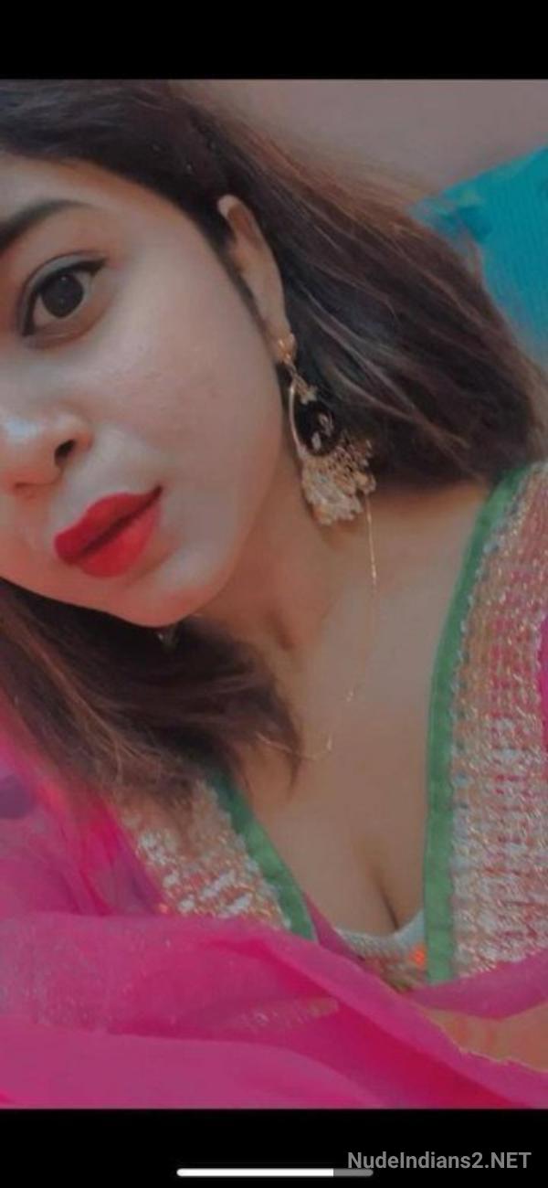 https://pub-5fcdf72a54cd4edbb03ec3edaa415a42.r2.dev/nakedleaks/seductive_marathi_housewife_namrata_revealing_her_naked_body/17.jpg