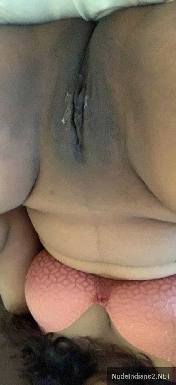 https://pub-5fcdf72a54cd4edbb03ec3edaa415a42.r2.dev/nakedleaks/seductive_marathi_housewife_namrata_revealing_her_naked_body/35.jpg