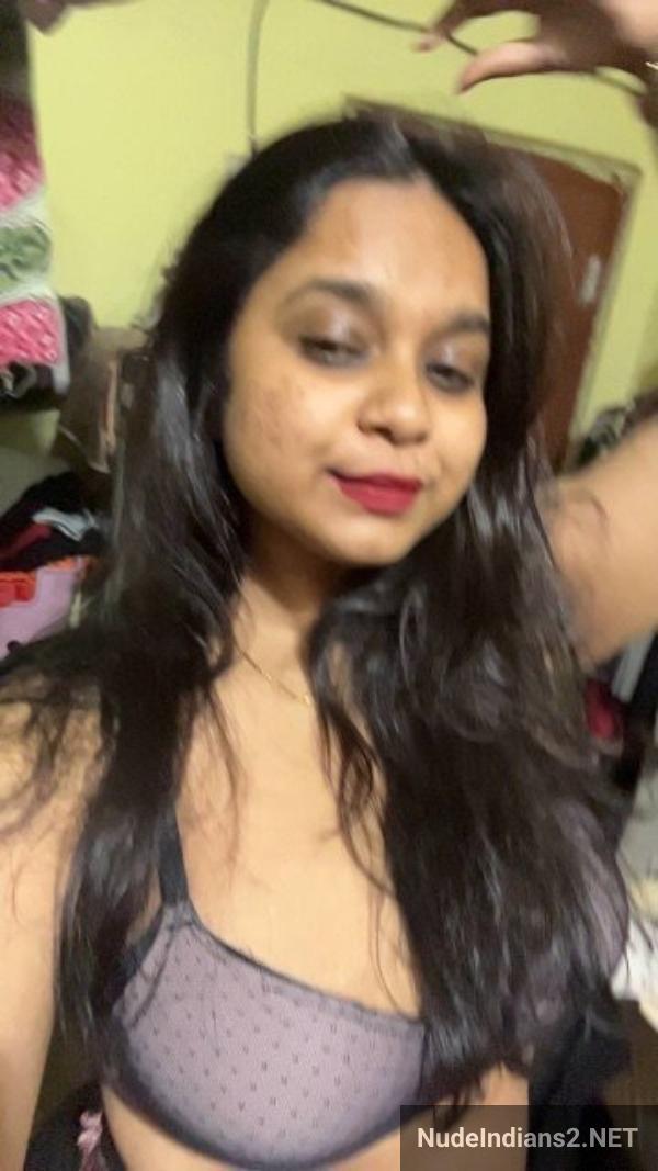 https://pub-5fcdf72a54cd4edbb03ec3edaa415a42.r2.dev/nakedleaks/seductive_marathi_housewife_namrata_revealing_her_naked_body/36.jpg