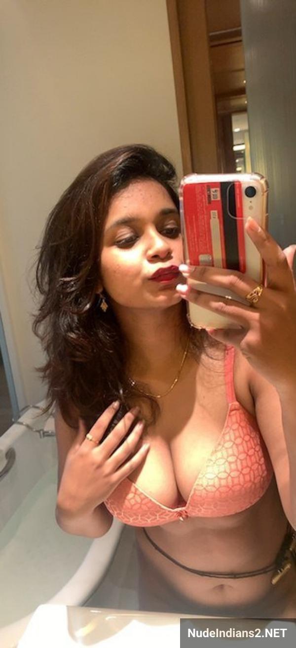 https://pub-5fcdf72a54cd4edbb03ec3edaa415a42.r2.dev/nakedleaks/seductive_marathi_housewife_namrata_revealing_her_naked_body/49.jpg