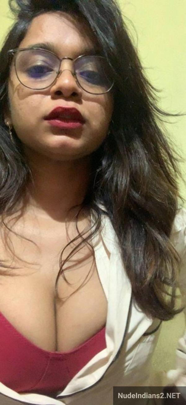 https://pub-5fcdf72a54cd4edbb03ec3edaa415a42.r2.dev/nakedleaks/seductive_marathi_housewife_namrata_revealing_her_naked_body/66.jpg