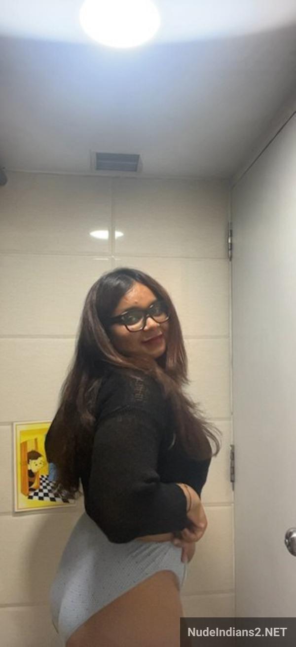 https://pub-5fcdf72a54cd4edbb03ec3edaa415a42.r2.dev/nakedleaks/seductive_marathi_housewife_namrata_revealing_her_naked_body/8.jpg