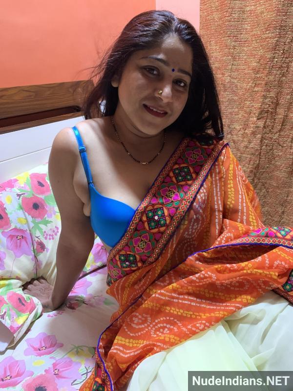 https://pub-5fcdf72a54cd4edbb03ec3edaa415a42.r2.dev/nakedleaks/seductive_marathi_woman_kalpana_seducing_partner_in_bed_with_lingerie/25.jpg