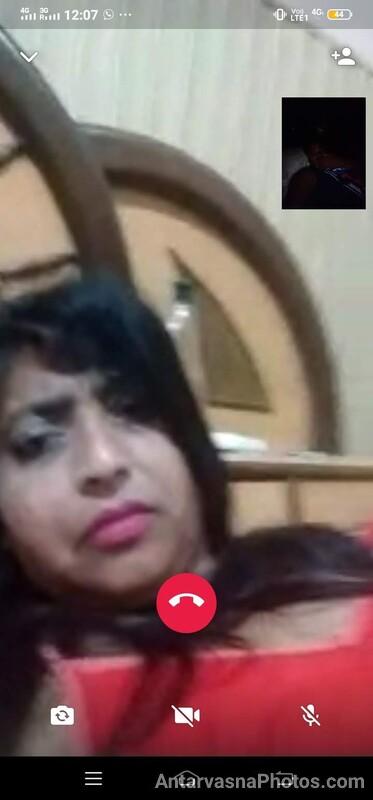 https://pub-5fcdf72a54cd4edbb03ec3edaa415a42.r2.dev/nakedleaks/seductive_milf_aunty's_video_call_snapshots/5.jpg
