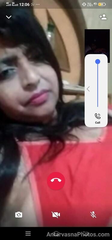 https://pub-5fcdf72a54cd4edbb03ec3edaa415a42.r2.dev/nakedleaks/seductive_milf_aunty's_video_call_snapshots/6.jpg