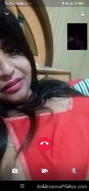 https://pub-5fcdf72a54cd4edbb03ec3edaa415a42.r2.dev/nakedleaks/seductive_milf_aunty's_video_call_snapshots/7.jpg