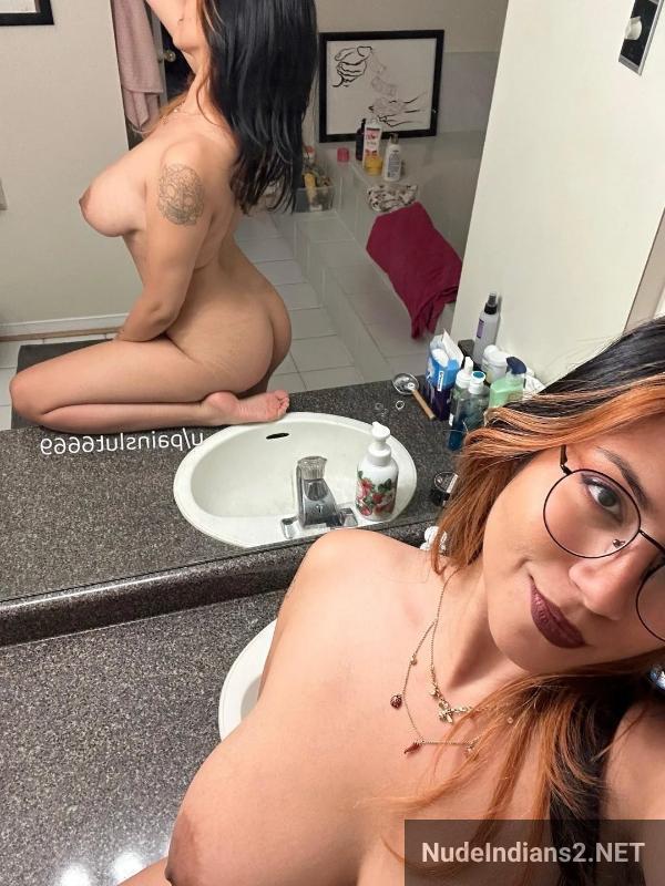 https://pub-5fcdf72a54cd4edbb03ec3edaa415a42.r2.dev/nakedleaks/seductive_nri_indrani's_alluring_selfies_of_curvy_figure/37.jpg