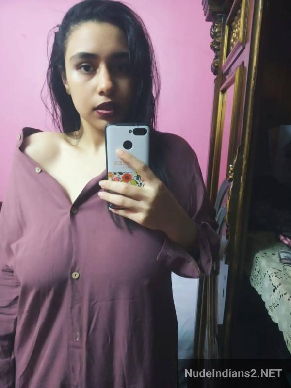 https://pub-5fcdf72a54cd4edbb03ec3edaa415a42.r2.dev/nakedleaks/seductive_nri_wife_khushi_shaikh's_revealing_selfies/12.jpg