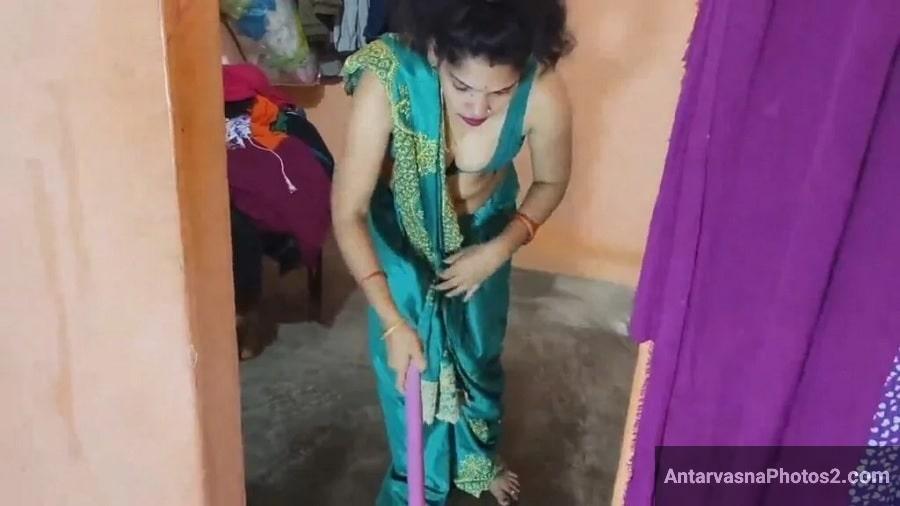https://pub-5fcdf72a54cd4edbb03ec3edaa415a42.r2.dev/nakedleaks/seductive_nurse_bhabhi_enjoys_black_cock_–_erotic_pictures/2.jpg