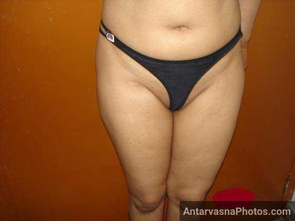 https://pub-5fcdf72a54cd4edbb03ec3edaa415a42.r2.dev/nakedleaks/seductive_pakistani_aunt_razia's_voluptuous_assets/4.jpg