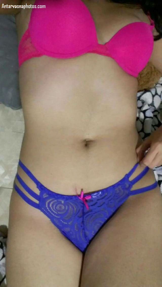 https://pub-5fcdf72a54cd4edbb03ec3edaa415a42.r2.dev/nakedleaks/seductive_photos_of_an_indian_girl's_delectable_body/0.jpg