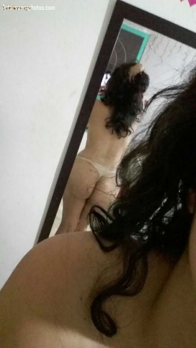 https://pub-5fcdf72a54cd4edbb03ec3edaa415a42.r2.dev/nakedleaks/seductive_photos_of_an_indian_girl's_delectable_body/5.jpg