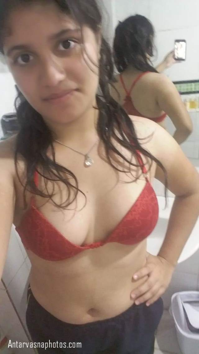 https://pub-5fcdf72a54cd4edbb03ec3edaa415a42.r2.dev/nakedleaks/seductive_photos_of_an_indian_teen's_innocent_youth/4.jpg