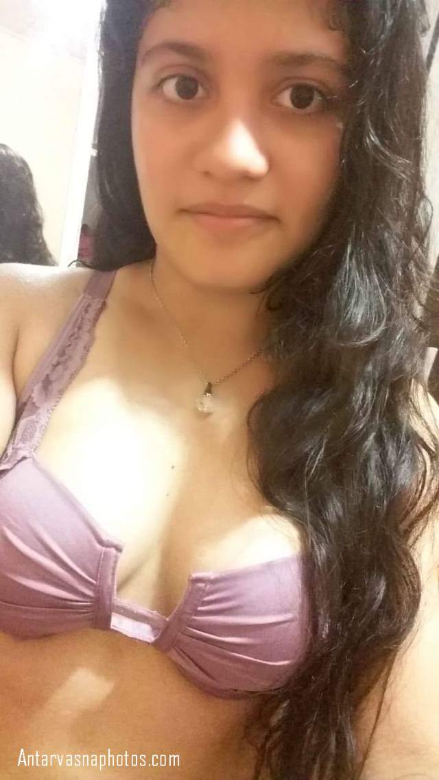 https://pub-5fcdf72a54cd4edbb03ec3edaa415a42.r2.dev/nakedleaks/seductive_photos_of_an_indian_teen's_innocent_youth/9.jpg