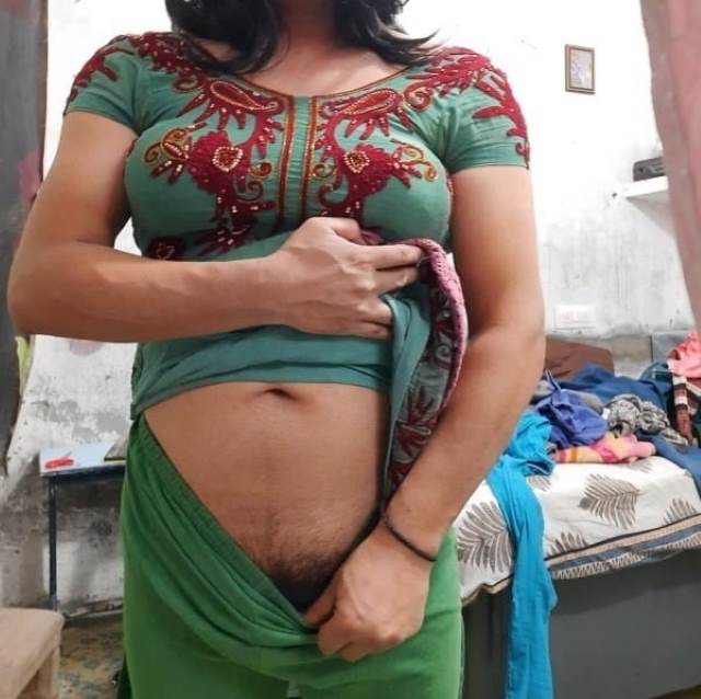 https://pub-5fcdf72a54cd4edbb03ec3edaa415a42.r2.dev/nakedleaks/seductive_photos_of_bhabhi_from_bangladesh_with_hairy_secrets/14.jpg